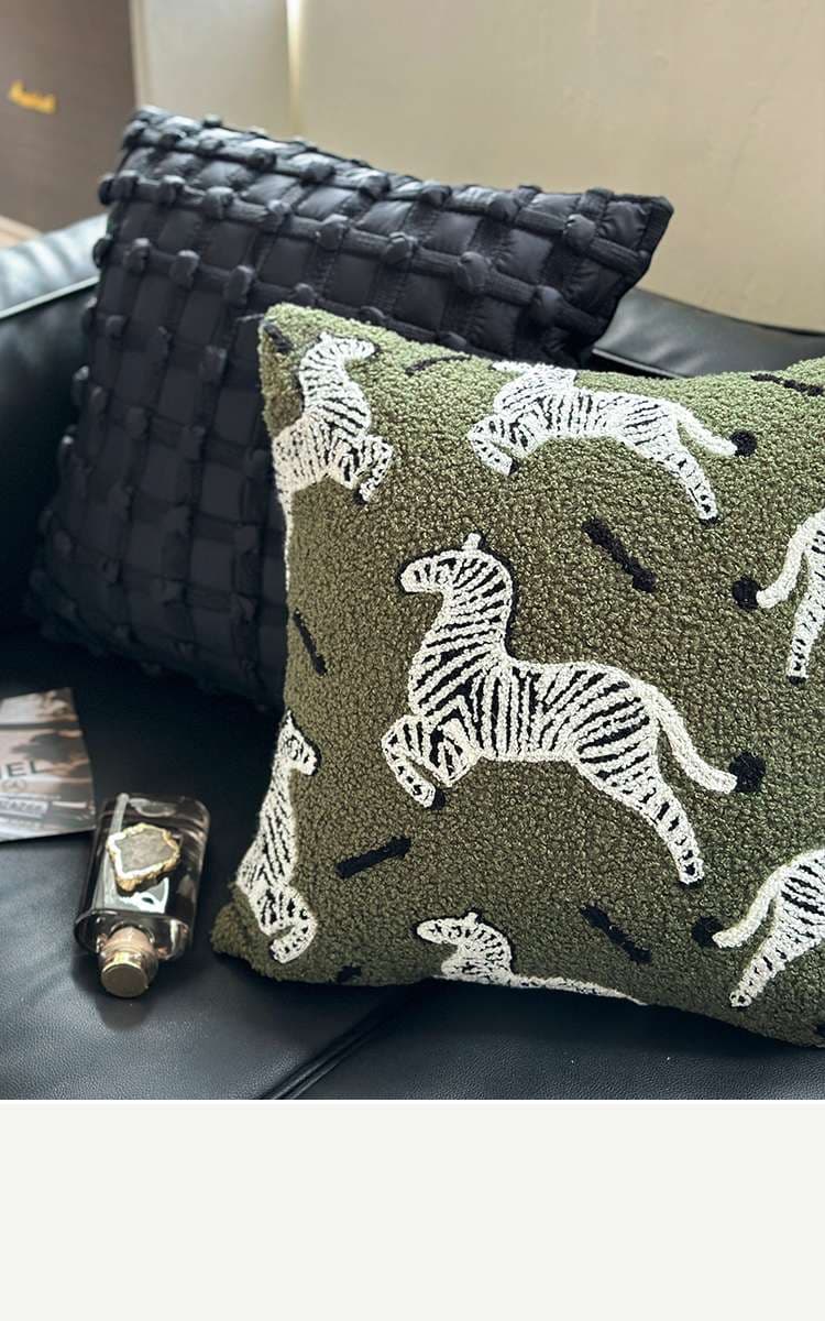 クッションカバー シマウマ模様のふわふわクッション