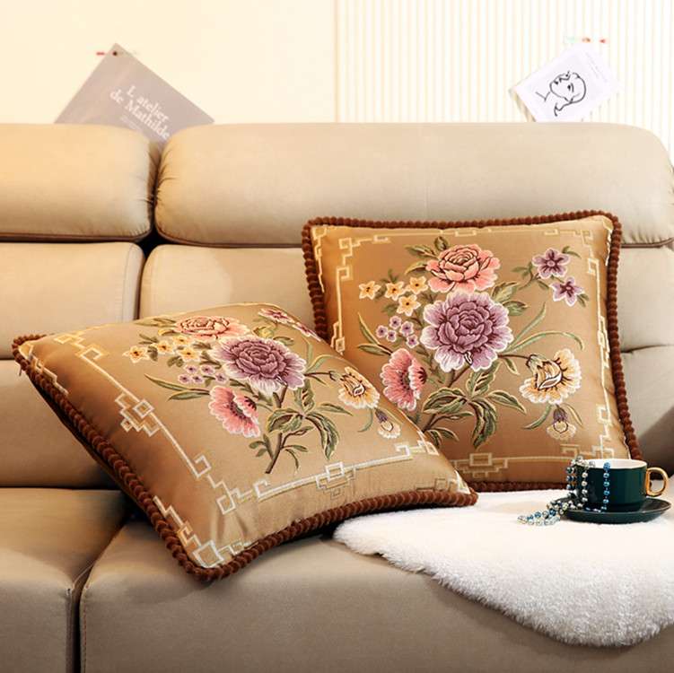 蓮花刺繍入り上品クッションカバー