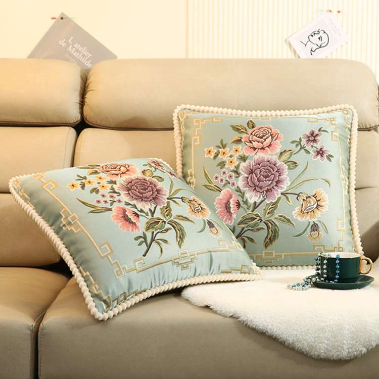 蓮花刺繍入り上品クッションカバー